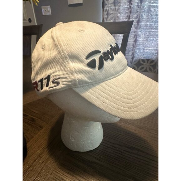 TaylorMade R11S REZ Adjustable Golf Cap off white black - Picture 2 of 6